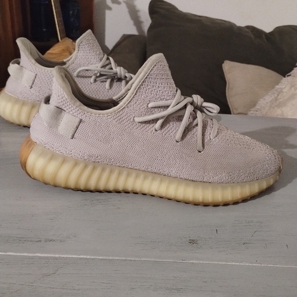 Adidas Yezzys Boost 350 V2 - Picture 5 of 7